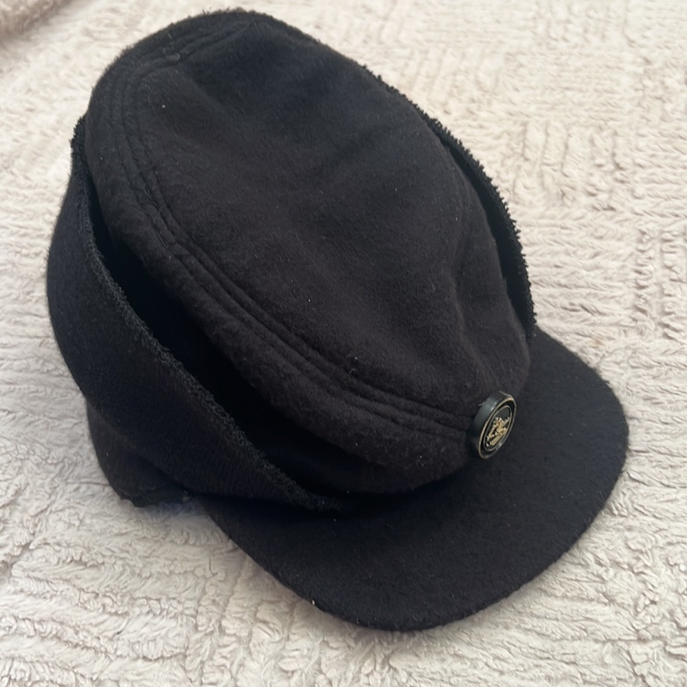 Men’s vintage hat Paris Black Ski Hat with Ear Flaps & Ski Emblem Size large